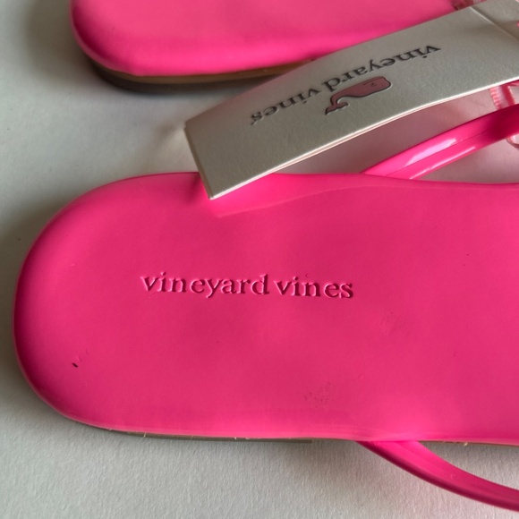 New Vineyard Vines Pink Wave Skinny Strap Flip Flops size 8 - Picture 3 of 13